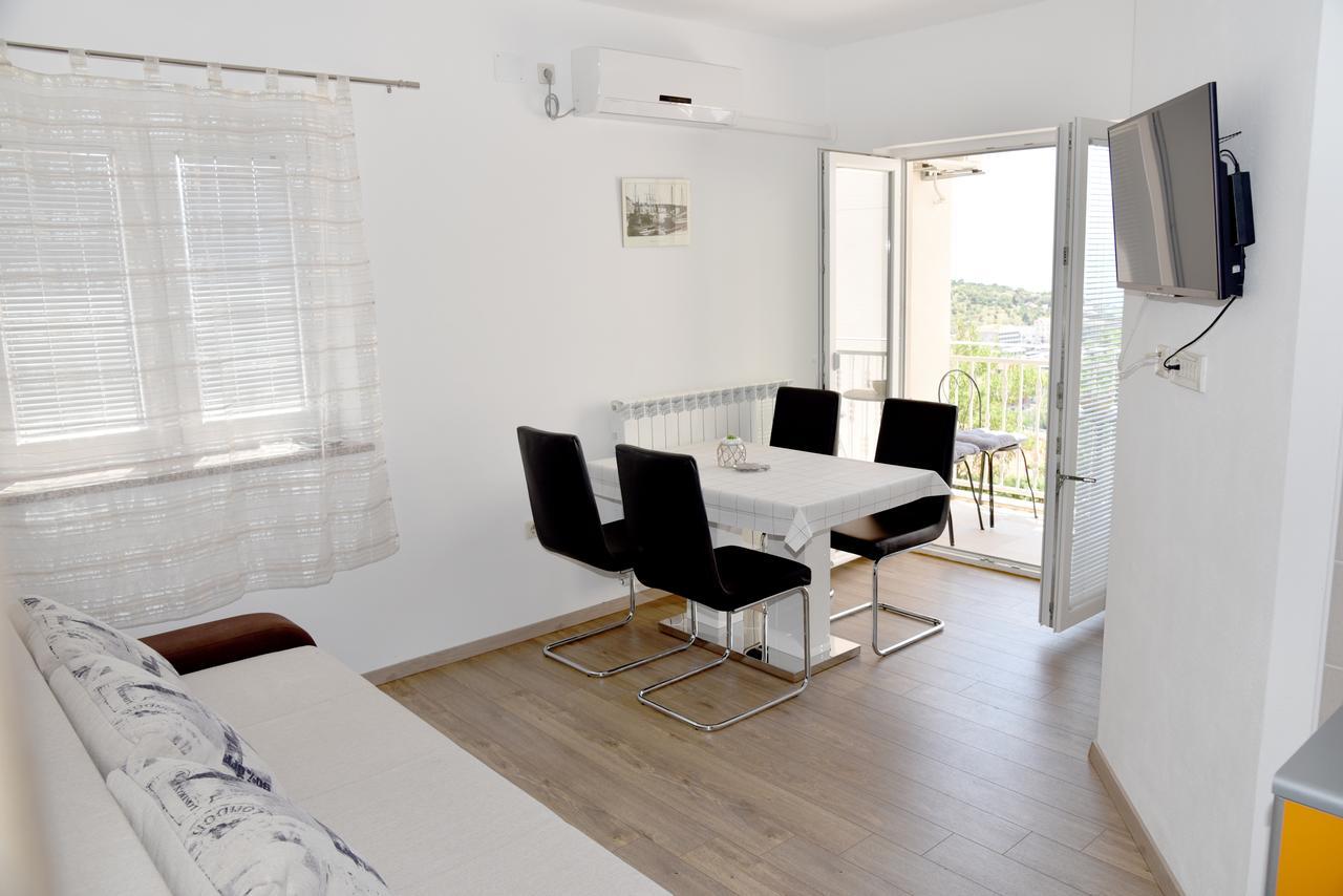 Apartments Antonio Senj  Eksteriør bilde